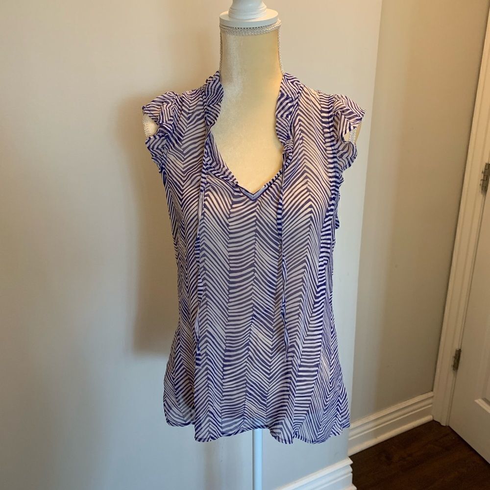 Bobeau Super cute medium blouse
